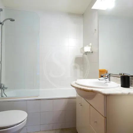 Bonito En Eixample Apartment Barcelona