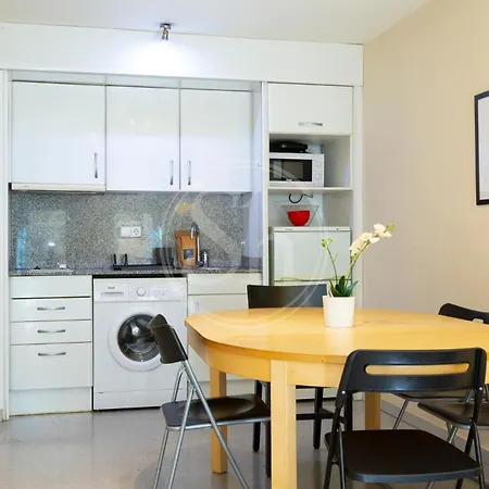Bonito En Eixample Apartment