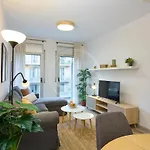 Bonito En Eixample Apartment Barcelona